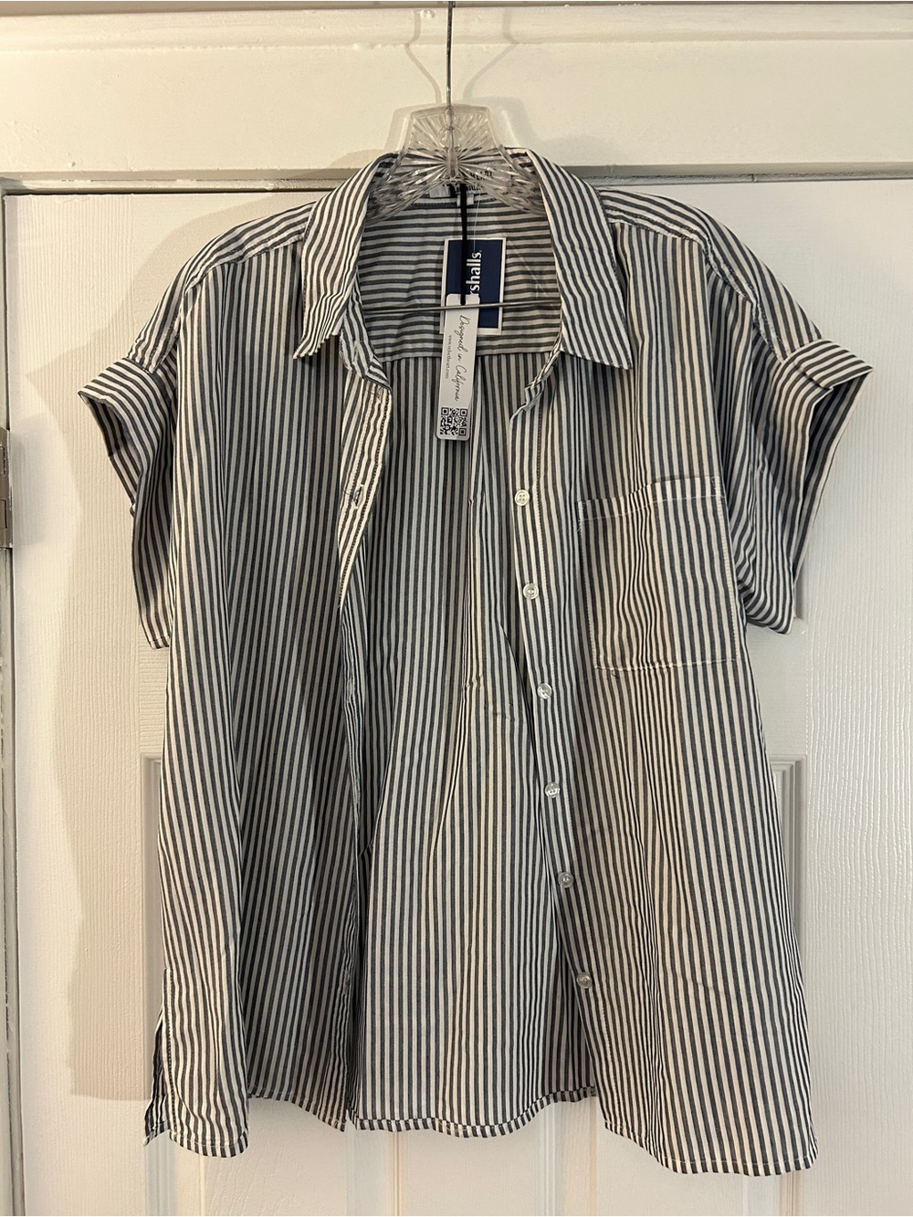 Velvet Heart Blue and White Striped Short-Sleeve Button-Down Shirt